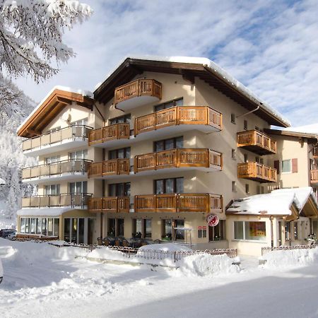Hotel Monte-Moro Saas-Almagell Exterior photo
